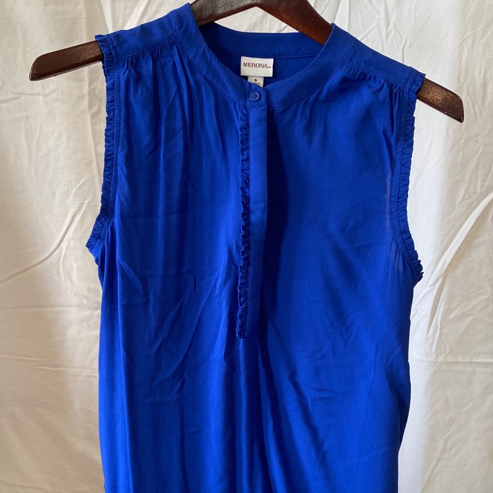 Vibrant blue ruffled tank top
